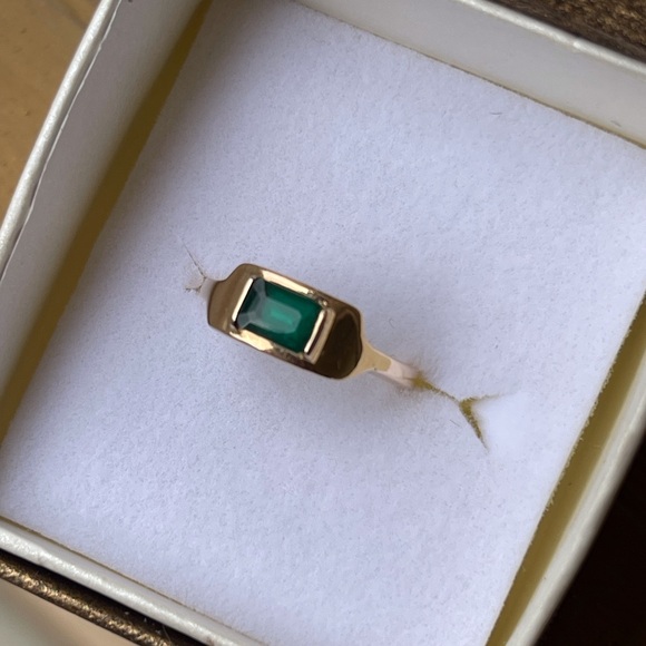 Used emeral ring - Picture 12 of 13